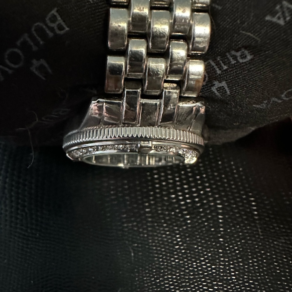 Ladies Quartz Watch - Picture 7 of 9